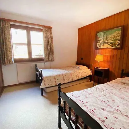 In/out 150 M, 2 , 6 Personnes. Daire