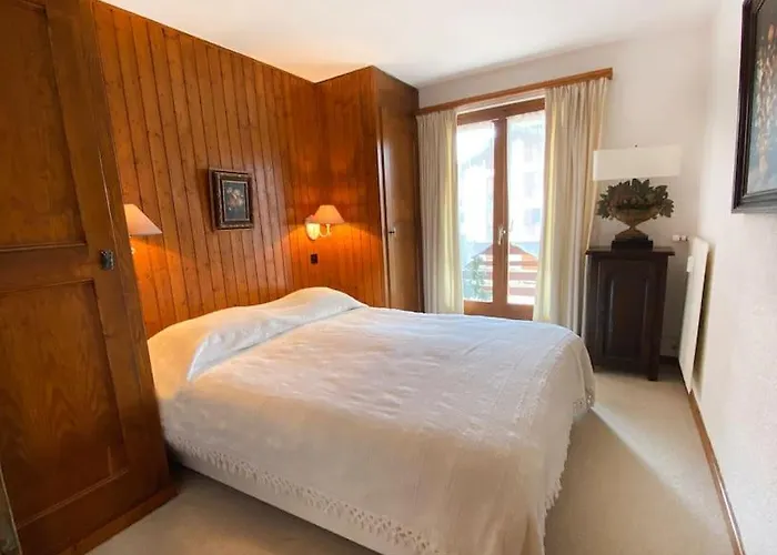 In/out 150 M, 2 , 6 Personnes.