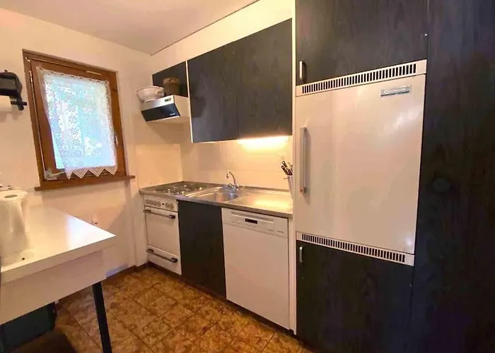 In/out 150 M, 2 , 6 Personnes.